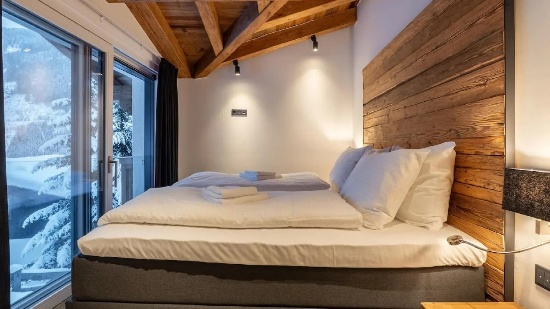 잘바흐 힌터글렘 Contemporary Austrian Chalet Recently Completed 아파트